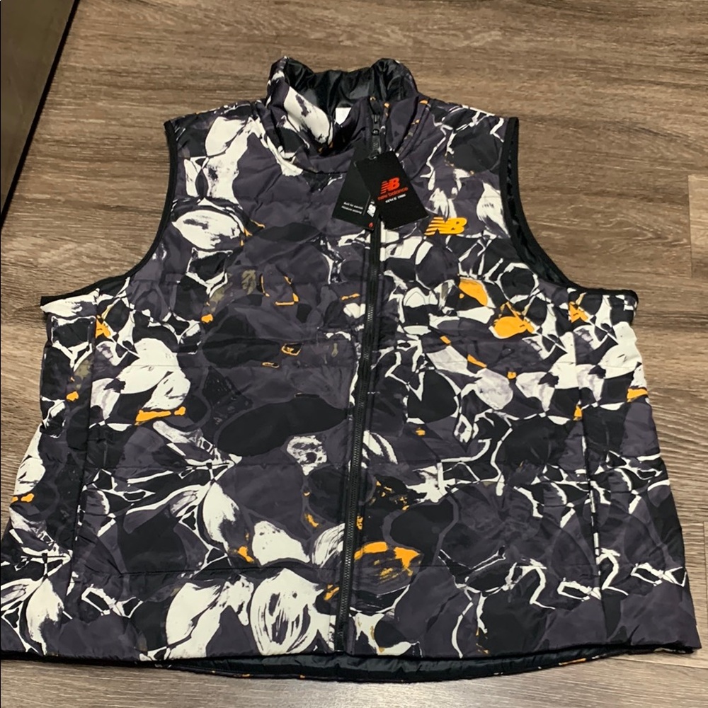 NWT New Balance Heat Puffer Vest